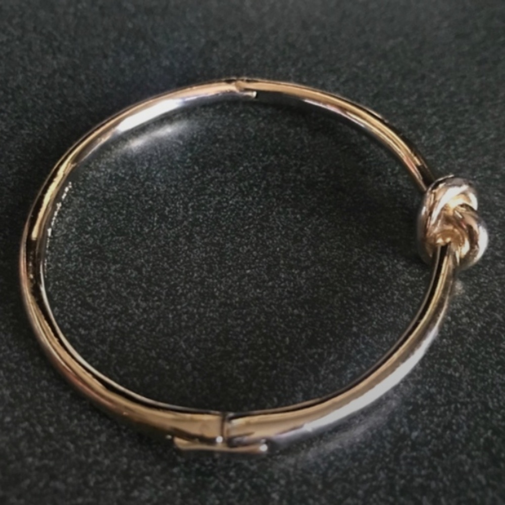 Kate Spade New York Sailors Knot Hinged Bangle Bracelet - Picture 15 of 16